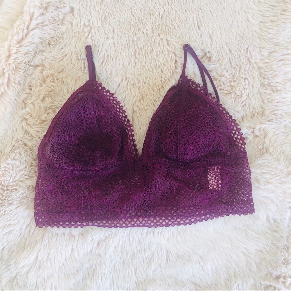 Victoria’s Secret lace bralette removable padding